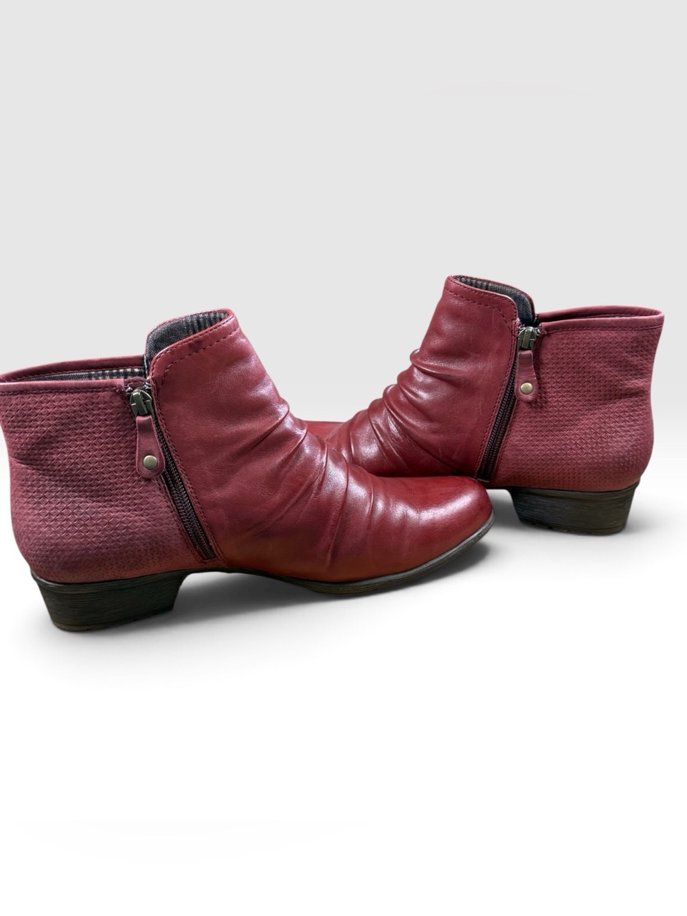 Rockport Women’s 10 Burgundy Leather Ankle Boots Ruched Side Zip Booties - Picture 2 of 6